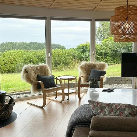Tatil Evi With Panoramic Views On Helgenaes Knebel