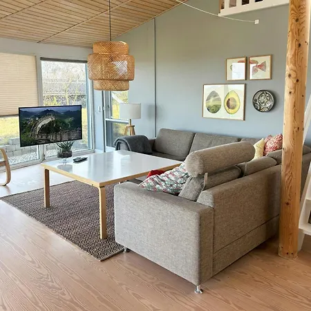 Tatil Evi With Panoramic Views On Helgenaes *