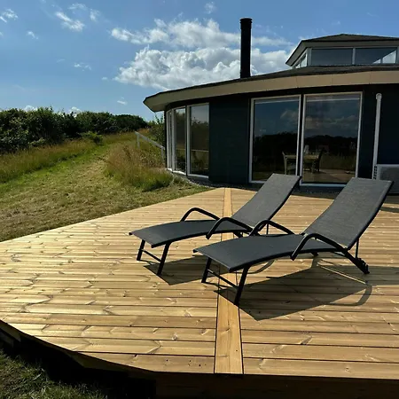 With Panoramic Views On Helgenaes Tatil Evi